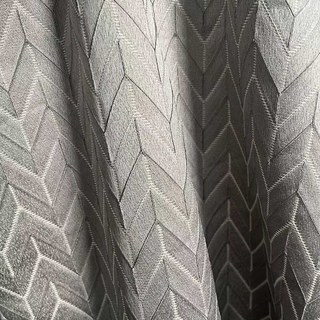 Elegante Art Deco Chevron Silvery Grey Curtains 1