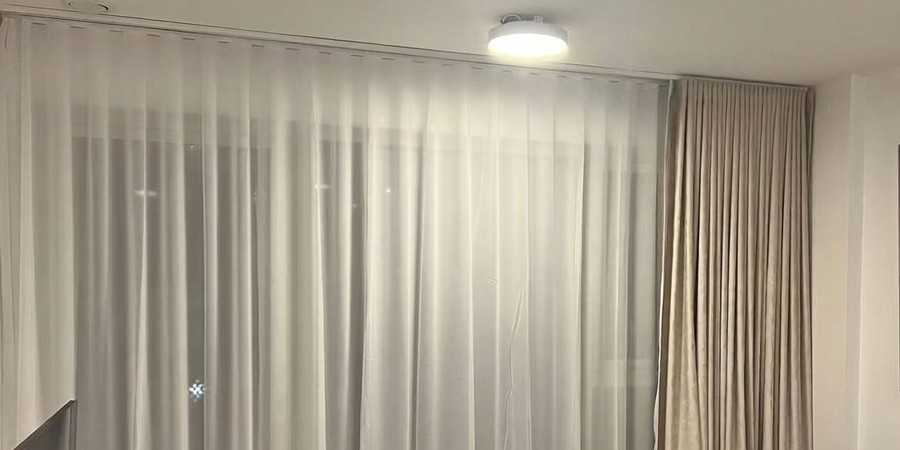 Design Insight : Rideaux Vagues Modernes pour un Appartement à Londres