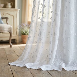 Love Fantasy White Leaf Voile Curtain
Amour Fantaisie Rideau Voile Feuille Blanche