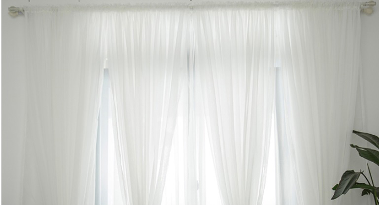 white rod pocket curtains in 6 times fullness