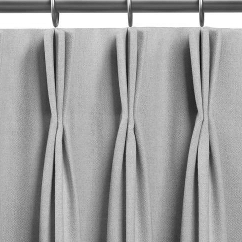 Triple pleat curtain heading