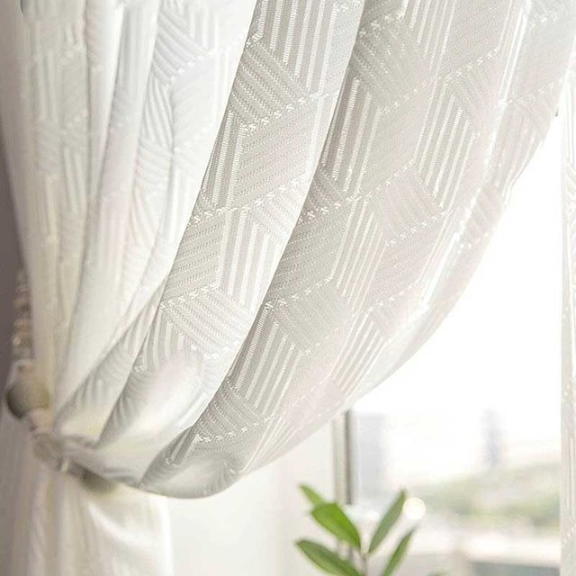 Things to Know About Lace Curtains